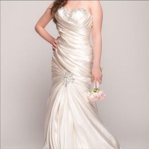 Pnina Tornai Wedding Dress Rushed Heart Neck Mermaid Gown Size 6